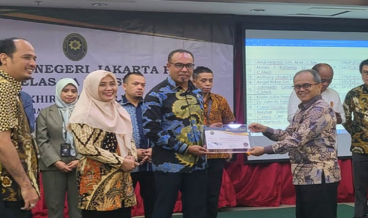 Top! Jadi Hakim Mediator, Advokat Senior Asal NTT Ini Rai...