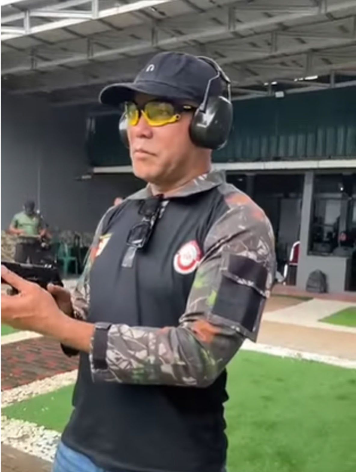 Latihan Menembak bersama Ketum KAI & Mayjend PoL Sukarnae...